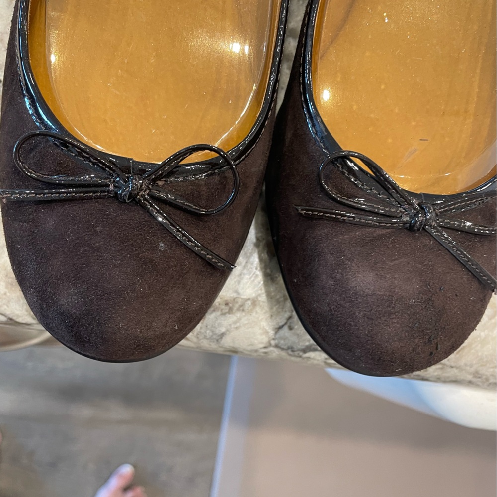 Chic Brown Women's pumps with Bow Detail size 10 new without box wedge heel